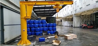 杭州国贸包装安装豪钢立柱式0.5吨悬臂吊